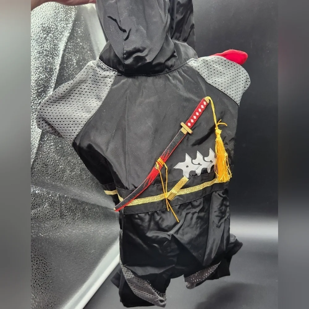 NWT Japanese Ninja-Yoroi Ninja Outfit w/ Bell & Weapons for Dogs or Cats, Size 4